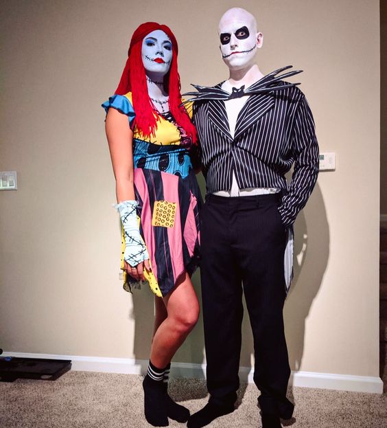 20+ Easy Disney Couple Costumes For Halloween That Will Get Eyes Turning