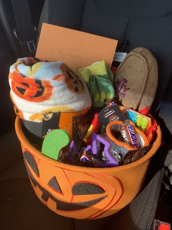 spooky basket idea for girlfriend
