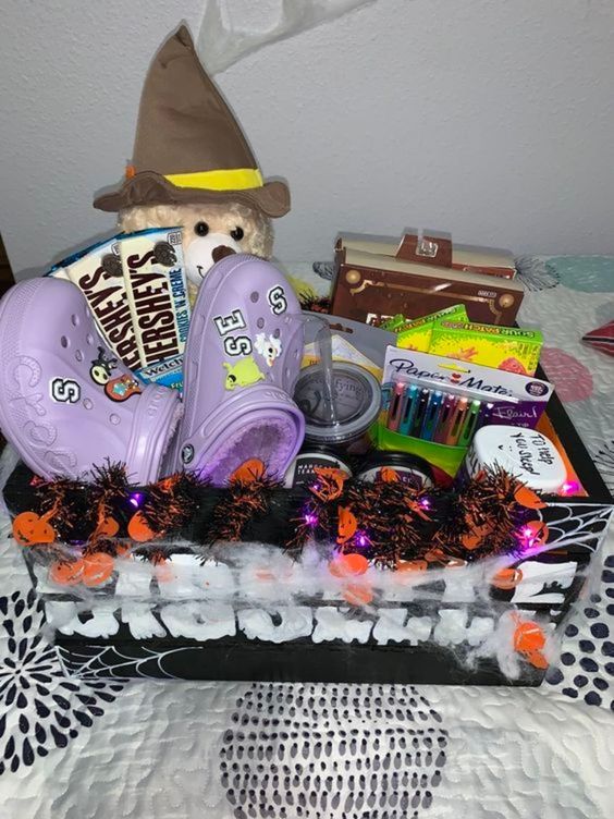 spooky basket ideas for her