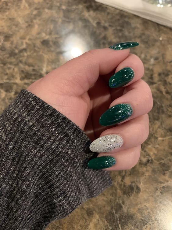 christmas nails
