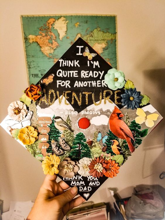 graduation cap ideas for high school and college students to recreate