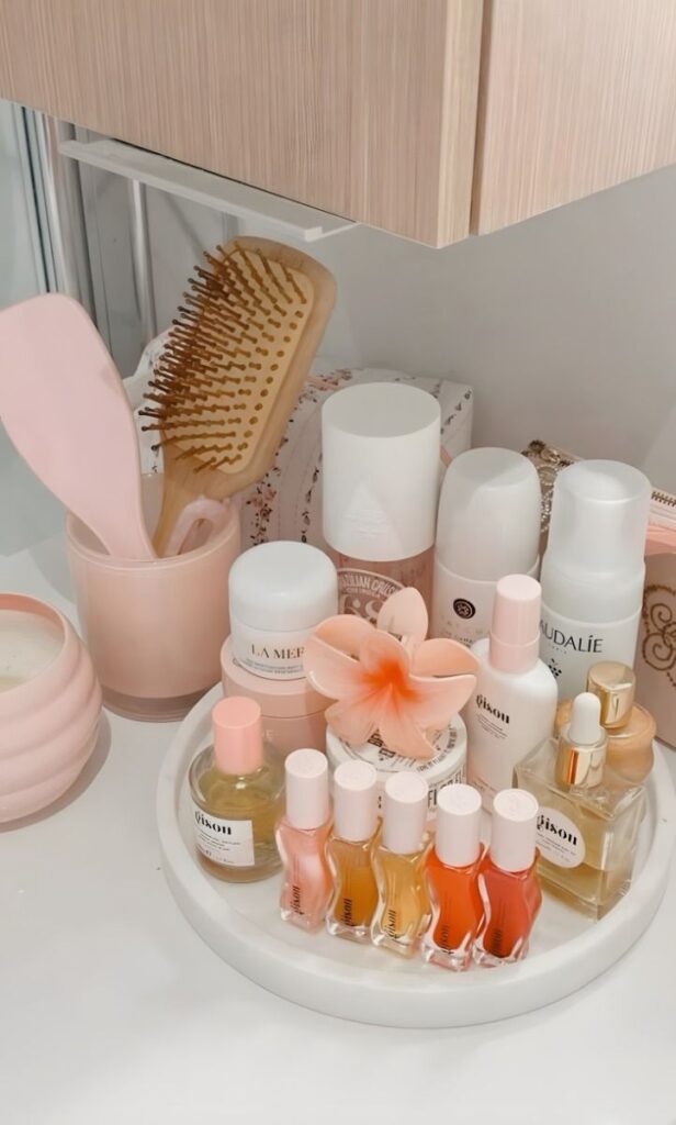 23 Chic Bathroom Tray Decor Ideas You'll Love