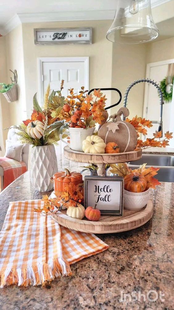 30 Easy Fall Centerpieces To Brighten Up Your Table Setting