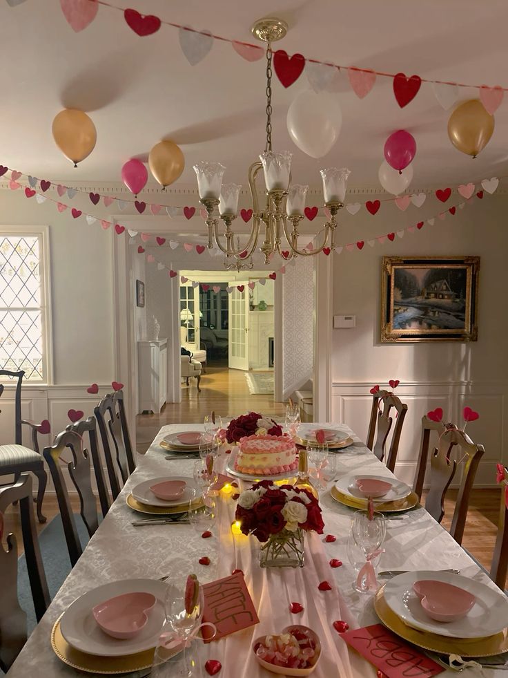 21 Insanely Cute Valentine’s Party Ideas Your Guests Will Love